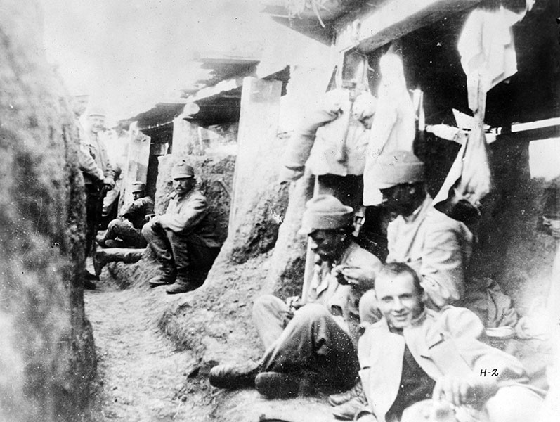 Soldats alemanys en una trinxera
